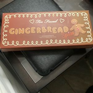 Too faced gingerbread palettte